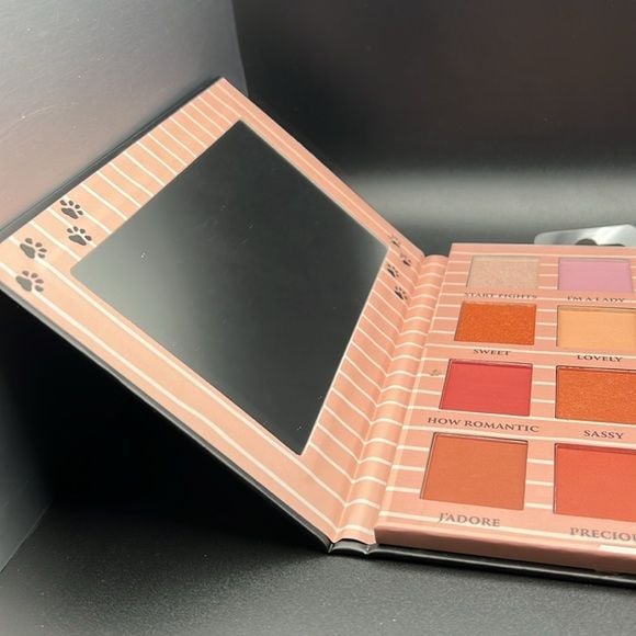 Disney The Aristocats Marie Eyeshadow Palette 4