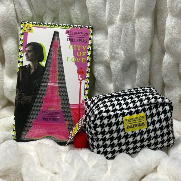 Revolution Emily in Paris City of Love Eyeshadow Palette & Bag Set