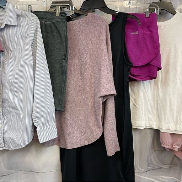 10pc Athleisure Gap All In Motion Bundle Capsule Athletic Sweater Jogger S Close 15