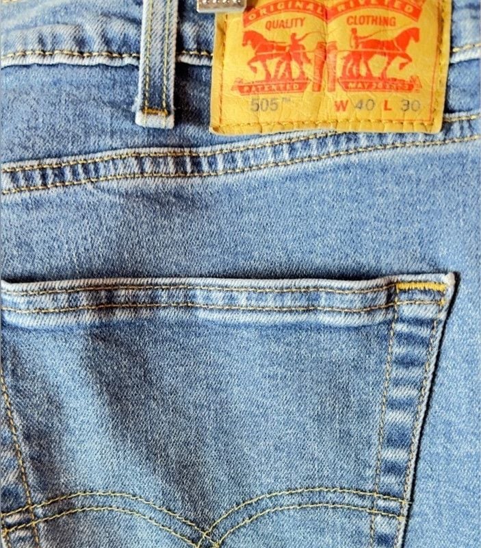 2 Pair of Men’s Levi 505 size 40x30 8