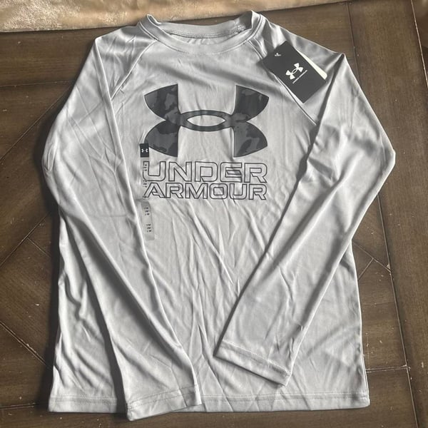 Under Armour Youth Long Sleeve Shirt Grey Camo Logo Size YM