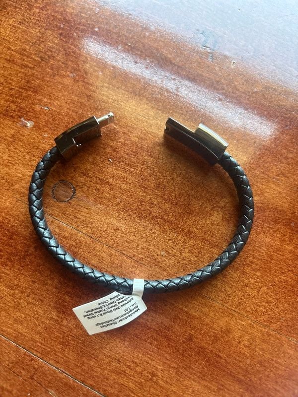 USB Lightning Charging Bracelet 2