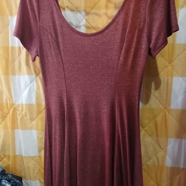 Burgundy Bodycon Dress Scoop Neck Short Sleeved