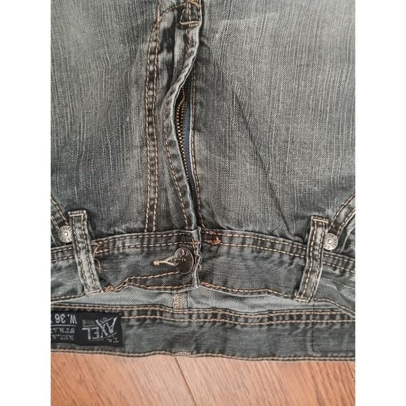 Axel Brand Men's Gray Medium Wash Straight Leg Denim Jeans 5-Pocket Logo 14