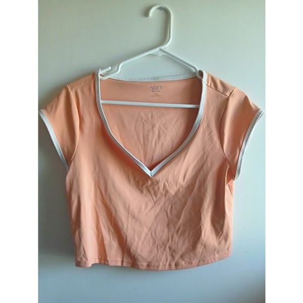Old Navy Active Peach V-Neck Cropped T-Shirt Contrast Trim Stretch L