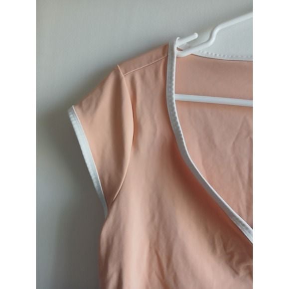 Old Navy Active Peach V-Neck Cropped T-Shirt Contrast Trim Stretch L 4