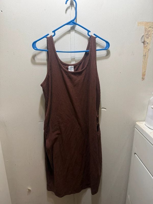 Brown maternity dress 2