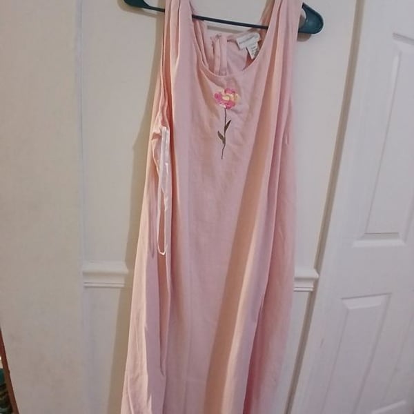 Light Pink Floral Embroidered Sleep Chemise