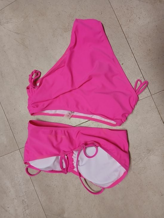 Women's Hot Pink Two-Piece Bikini Set with Adjustable Ties 4