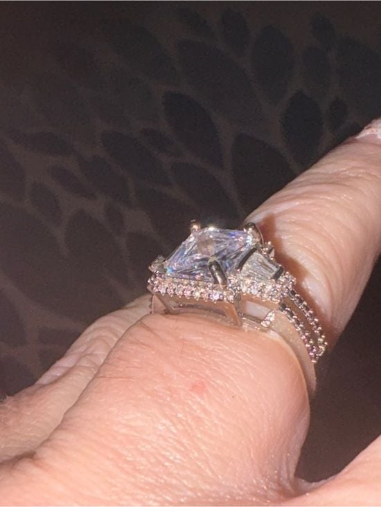 Silver Cushion-Cut Halo Engagement Ring in White Size 7 6