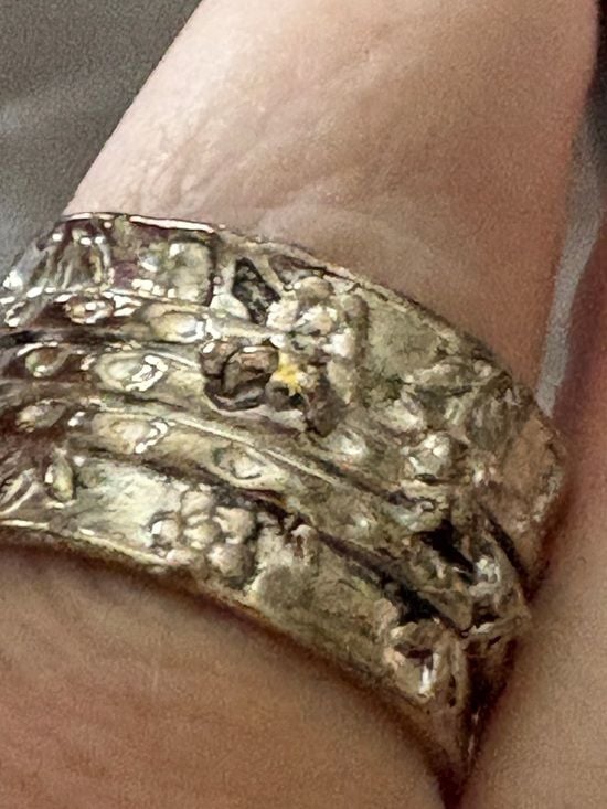 Hammered Silver Texture Bee Statement Ring size 8 1