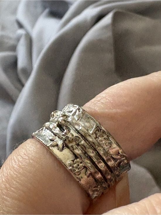 Hammered Silver Texture Bee Statement Ring size 8 2