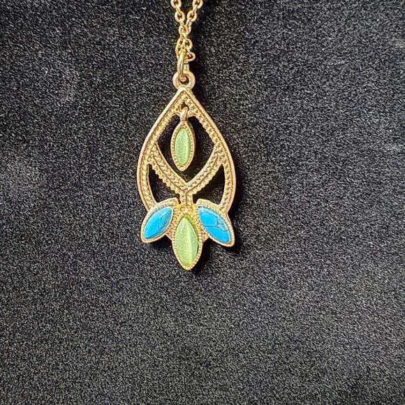 Gold and Blue Leaf Pendant Necklace Set 4