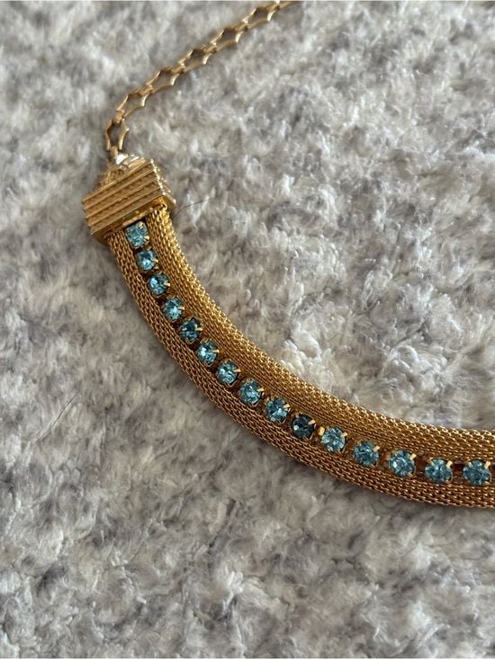Vintage Sarah Coventry Gold Mesh Chain Choker Necklace with Blue Crystal Accents 6