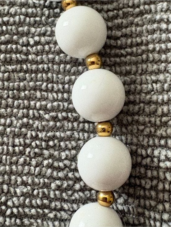 Vintage Monet Classic White Bead Necklace with Gold Accents 7