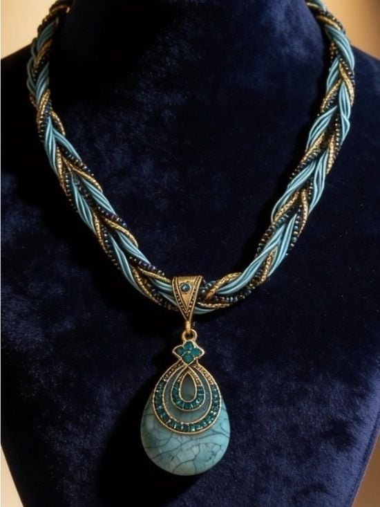 Elegant Turquoise Teardrop Pendant Necklace 16-18” 2