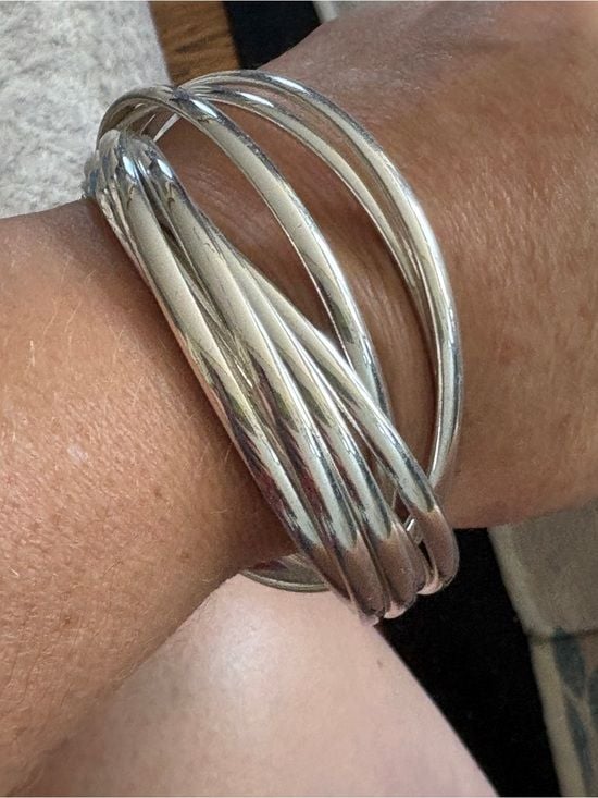 Elegant Multi-Band Silver Tone Bangle Bracelet NWOT 1