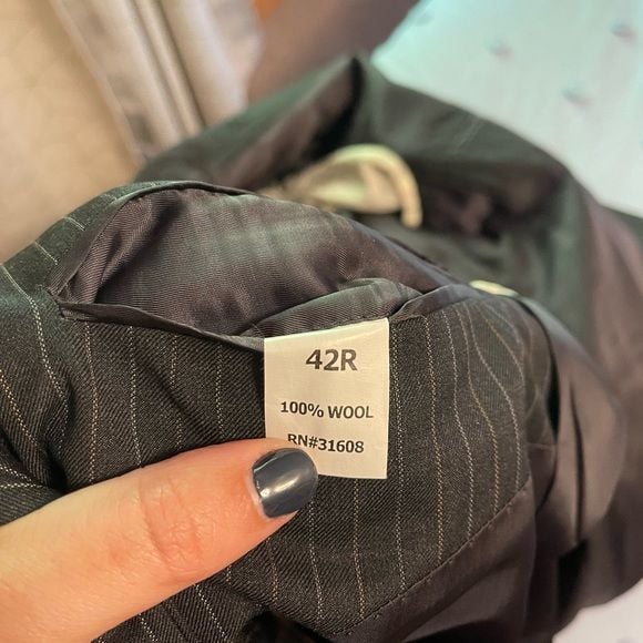 JoS A Bank Suit 8