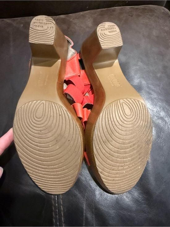 Munro Orange/Red Strappy Slingback Sandals 6