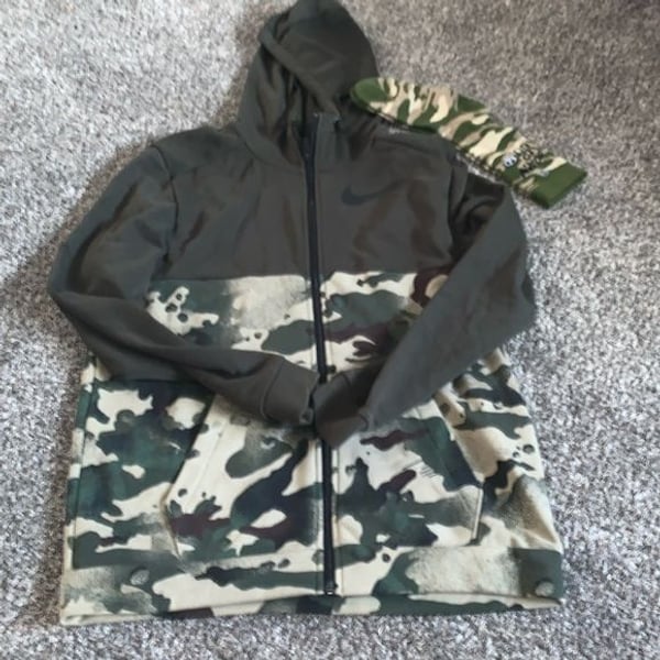 Nike dri-fit Camo full zip hoodie