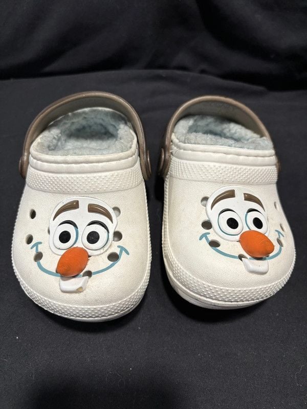 Olaf Crocs 1