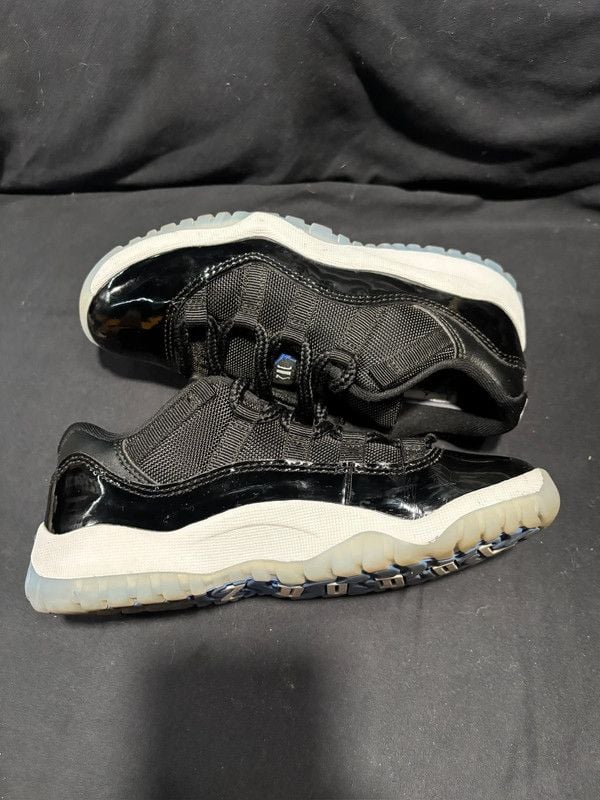 Jordan 11 Low Space Jam 2
