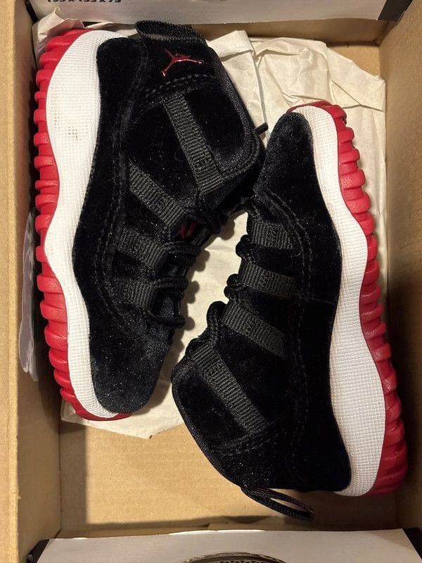 Jordan 11 Bred Velvet 1