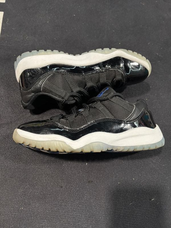 Jordan 11 Low Space Jam 2