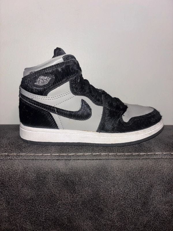Jordan retro 1s 2