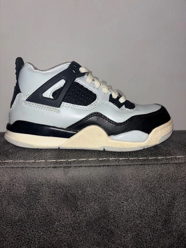 Jordan 4 retro 1