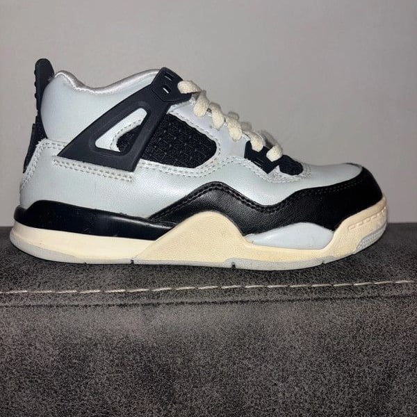 Jordan 4 retro
