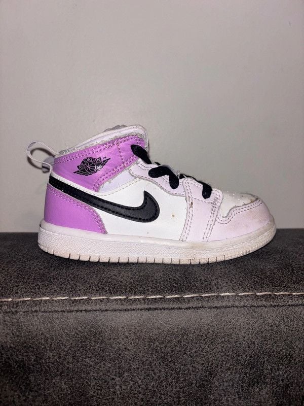 Jordan 1 mid 2