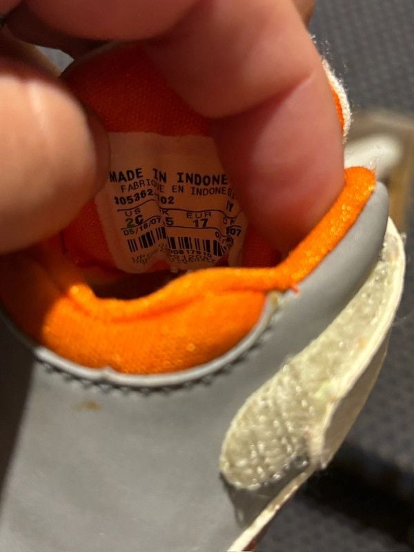Jordan 8 Orange Blaze 3