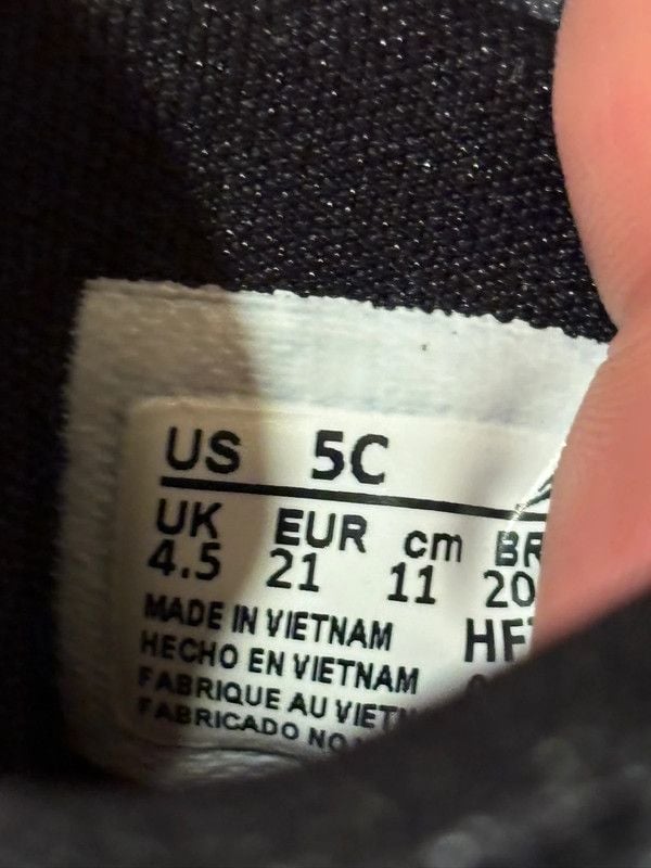 Jordan 11 Bred Velvet 3