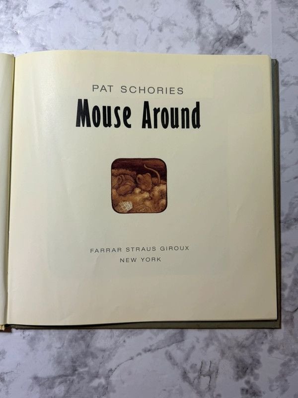 Vintage 1991 Mouse Around by Pat Schories First Edition Hardcover 3