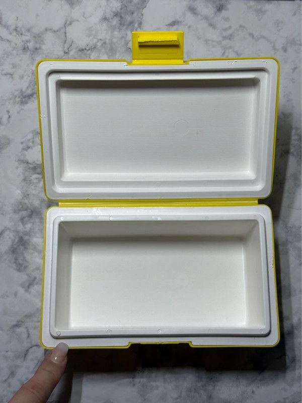 Vintage 1990s Clik Cooler Yellow Mini Insulated Cooler 6