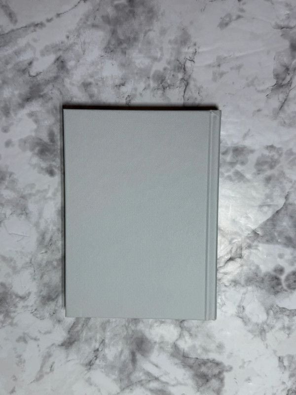 The Little Book of Otter Philosophy Jennifer McCartney 2019 Hardcover 9