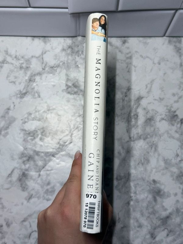 The Magnolia Story Chip & Joanna Gaines 2016 Hardcover 12