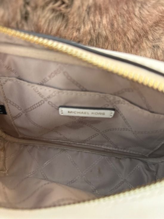 Michael Kors Quilted Leather Crossbody purse with tassel and Gold Chain 6