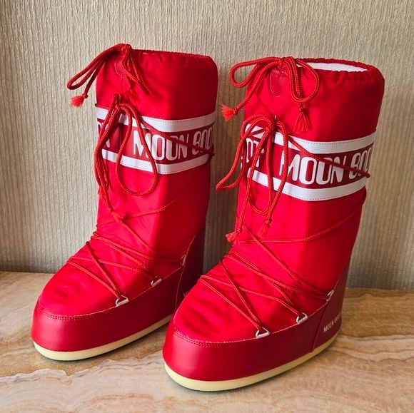 Moon Boot Red Winter Snow Boot🥾 7