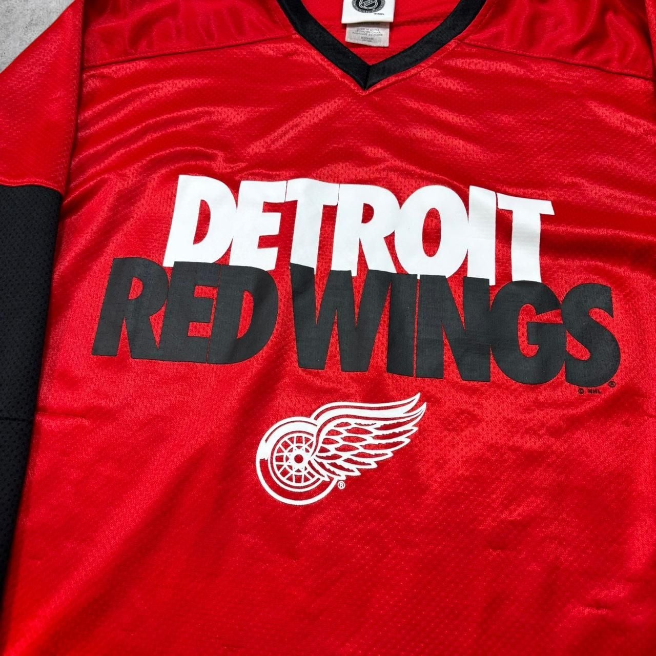NHL Detroit Red Wings Long Sleeve Jersey Size S/CH/P (34/36) Red Black 4