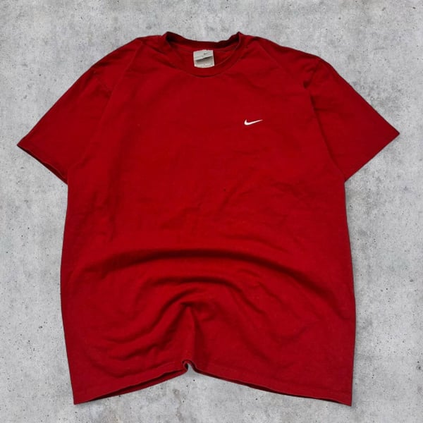 Nike Vintage Y2K Embroidered Swoosh T-Shirt Size L Red