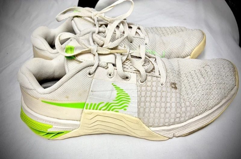 Nike React Men’s White/Green Low Top Mesh Lace-Up Sneakers Rubber Sole 2