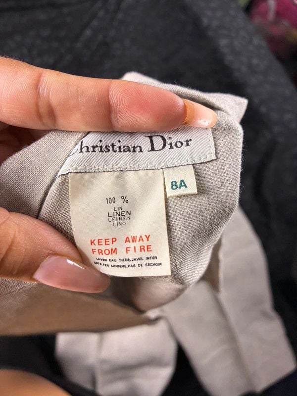 Conjunto Vintage de Dos Piezas Christian Dior – 100% Lino Gris Neutro Niño 8 A 9