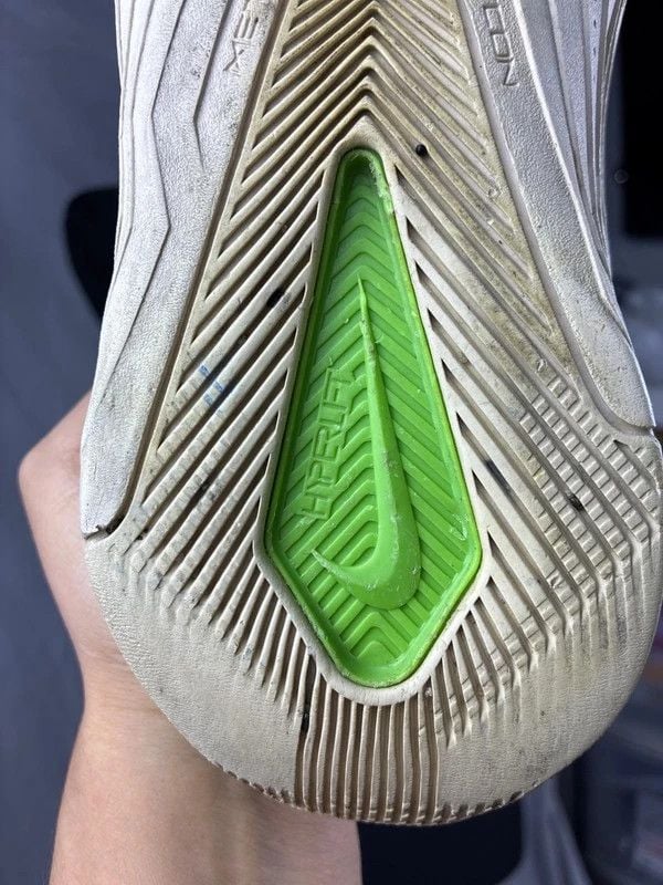 Nike React Men’s White/Green Low Top Mesh Lace-Up Sneakers Rubber Sole 9