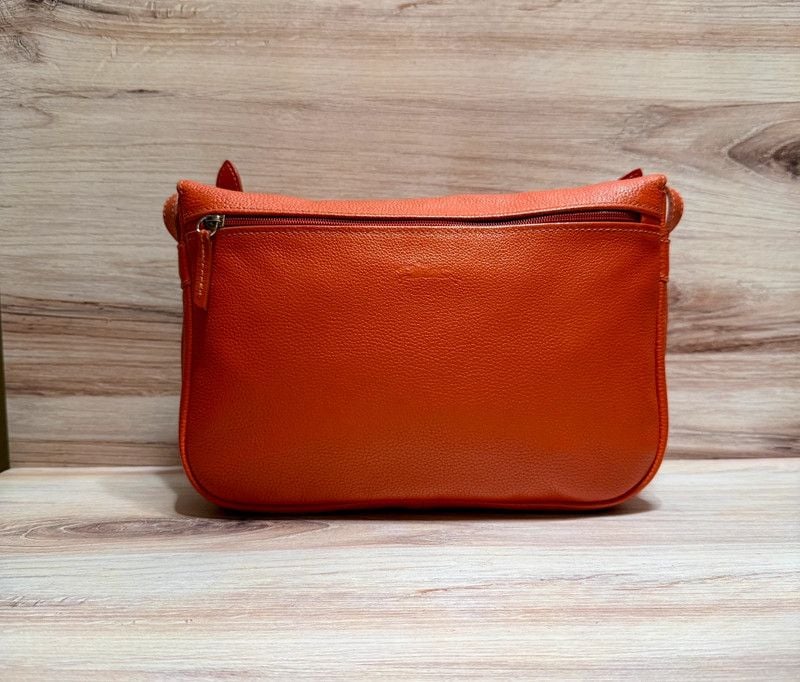 Excellent Longchamp Le Foulonné Red Leather Turn-Lock Crossbody 3