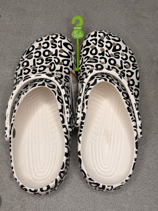 Crocs Classic Warped Logo Clog White Black Mens 10 Womens 12 Rare NWT 3