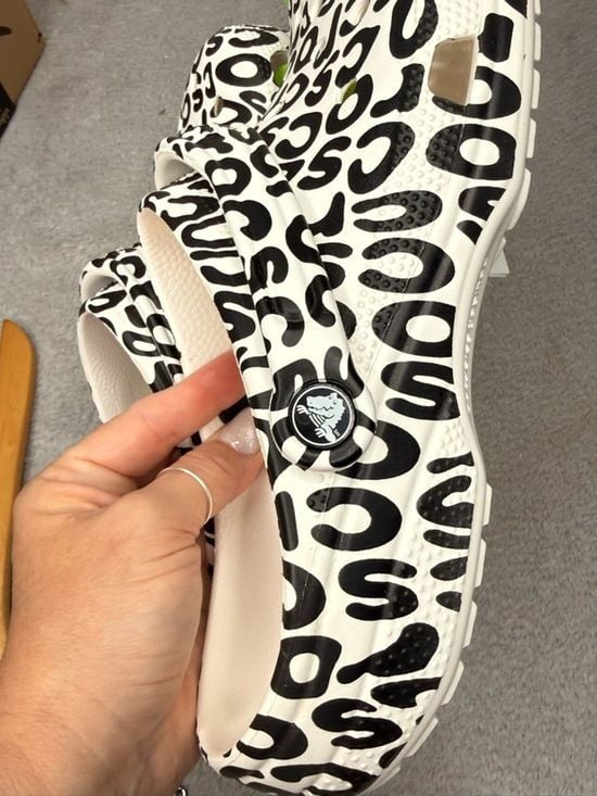 Crocs Classic Warped Logo Clog White Black Mens 10 Womens 12 Rare NWT 7