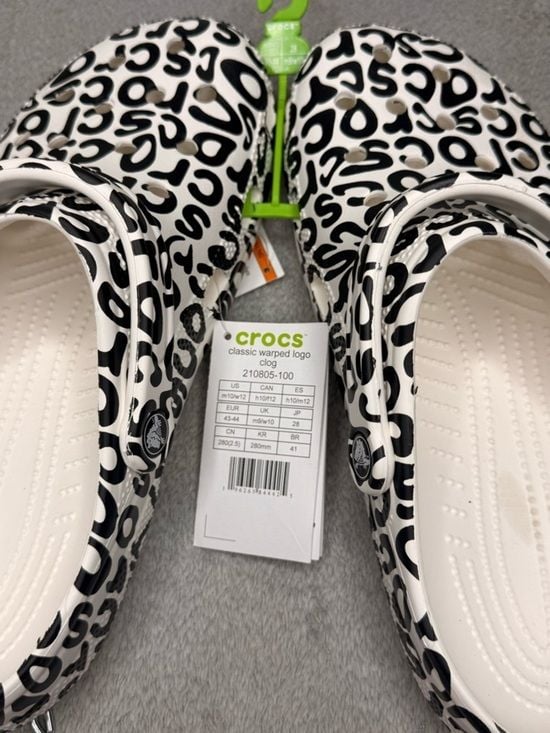 Crocs Classic Warped Logo Clog White Black Mens 10 Womens 12 Rare NWT 9