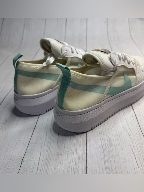 Nike Court Vision Alta TXT White Light Dew Women’s Size 11 CW6536 100 9